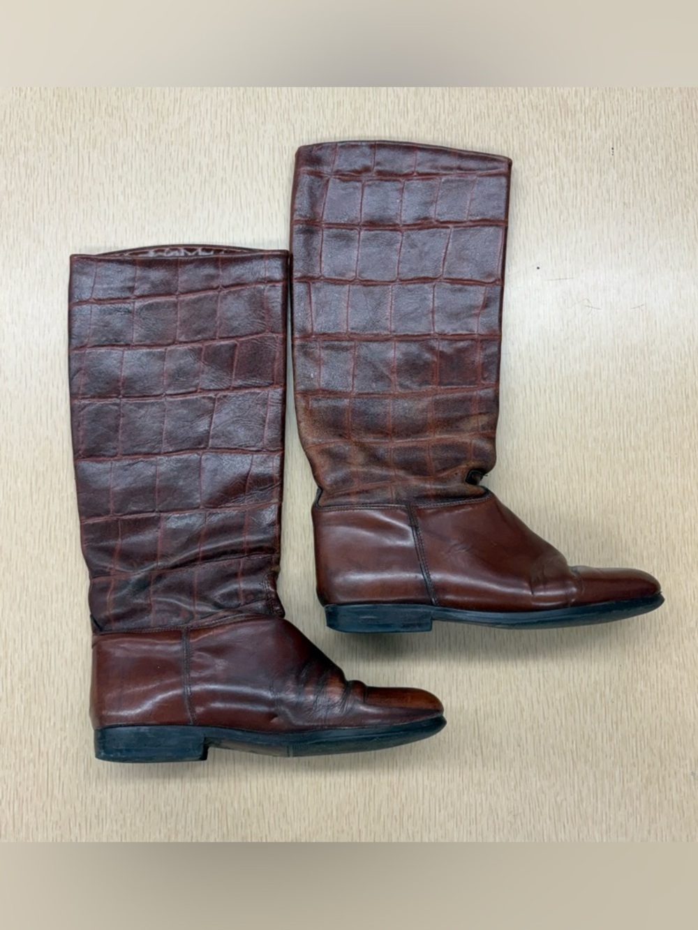 Vintage Y2K Charles David brown leather boots with snakeskin detail
